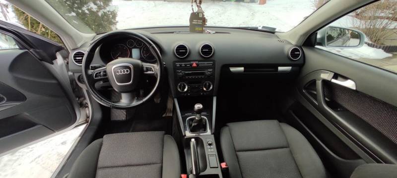 ox_audi-a3-8p-19-130km-zadbany-nowe-opony