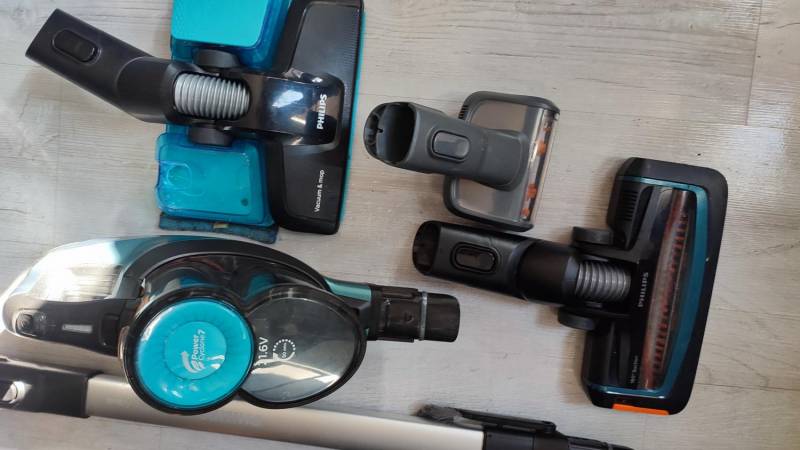 ox_bezprzewodowy-odkurzacz-philips-speedpro-aqua