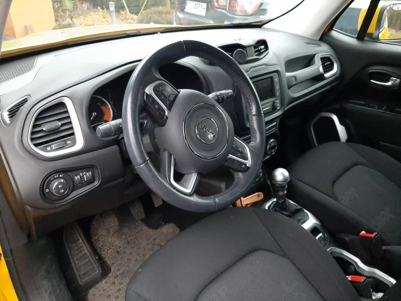 ox_jeep-renegade-wersja-longitude-z-2016-roku-okazja