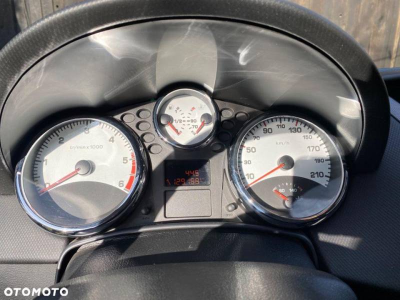 ox_peugeot-207