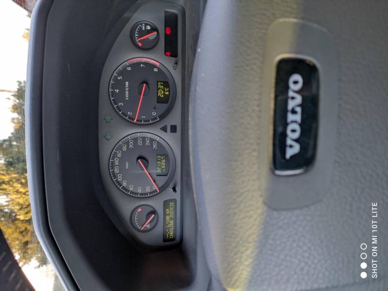 ox_sprzedam-volvo-v70