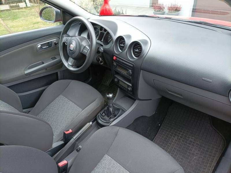 ox_seat-ibiza-2007-r-tempomat-14-benzyna-86km-klimatyzacja
