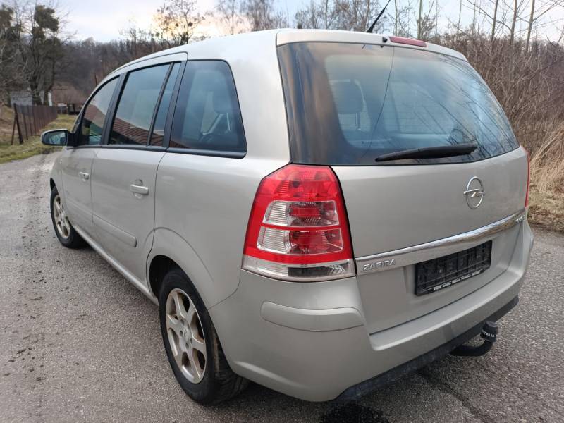 ox_opel-zafira-16-klima-tempomat-7-osob-2009r
