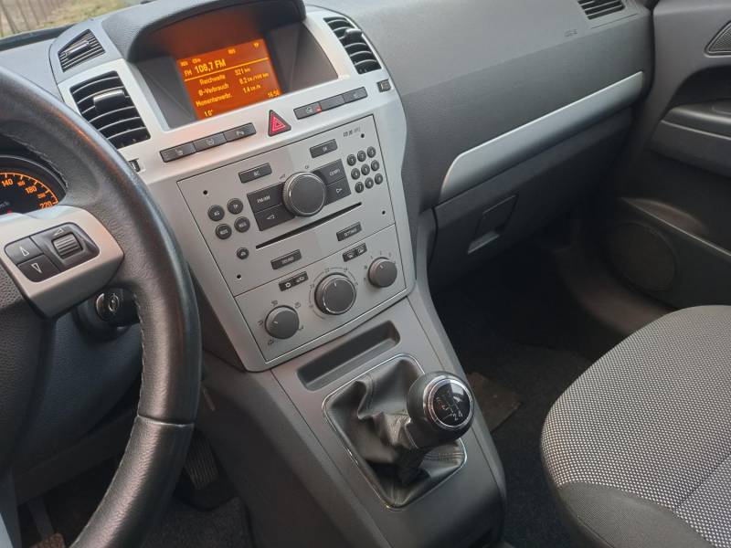 ox_opel-zafira-16-klima-tempomat-7-osob-2009r