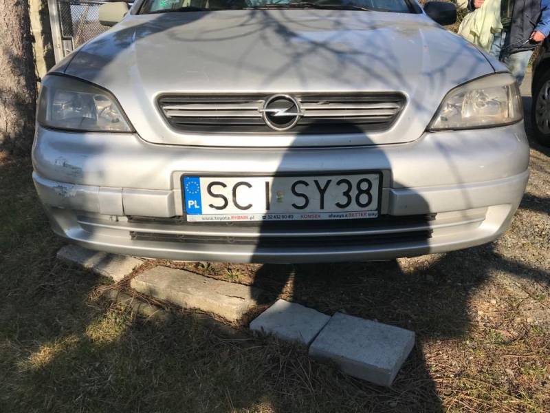 ox_opel-astra-g-16-srebrny-2003