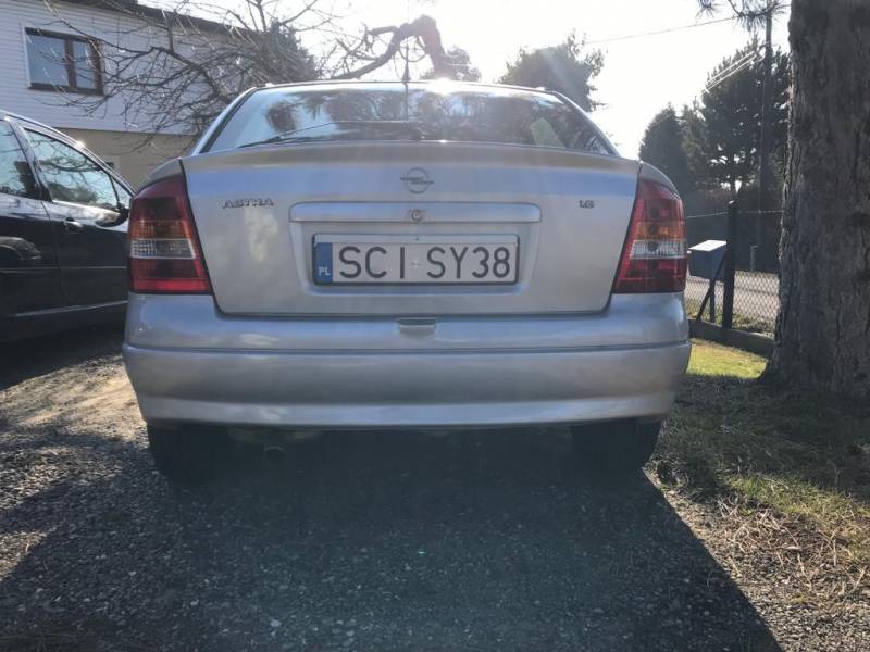 ox_opel-astra-g-16-srebrny-2003
