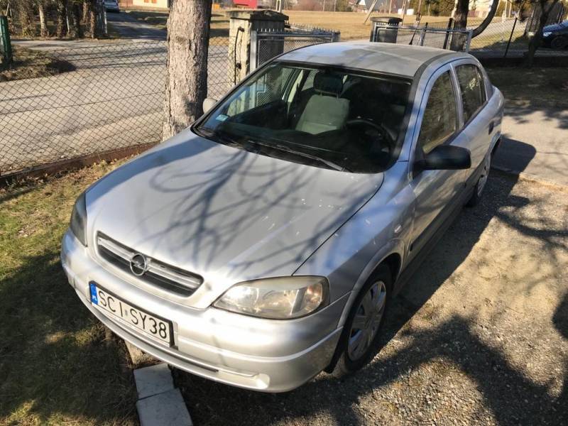 ox_opel-astra-g-16-srebrny-2003