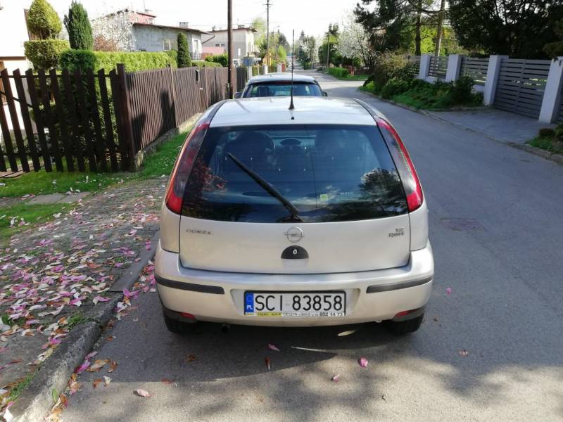 ox_opel-corsa-12-sport-benzyna-2002r