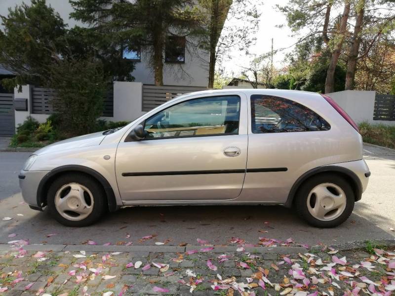 ox_opel-corsa-12-sport-benzyna-2002r