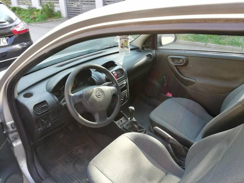 ox_opel-corsa-12-sport-benzyna-2002r