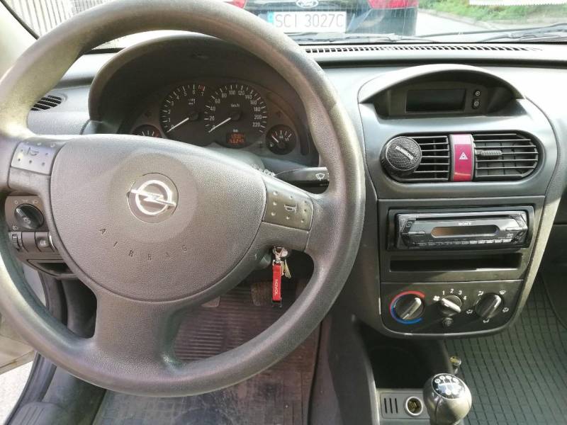 ox_opel-corsa-12-sport-benzyna-2002r