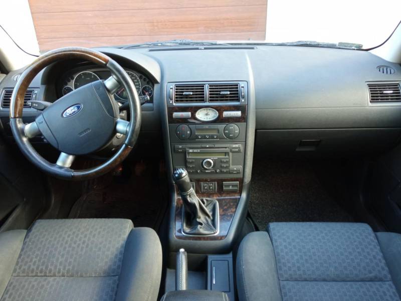 ox_ford-mondeo-ghia-2003r-262-000-km-zadbany-sprawny-bezwypadkowy