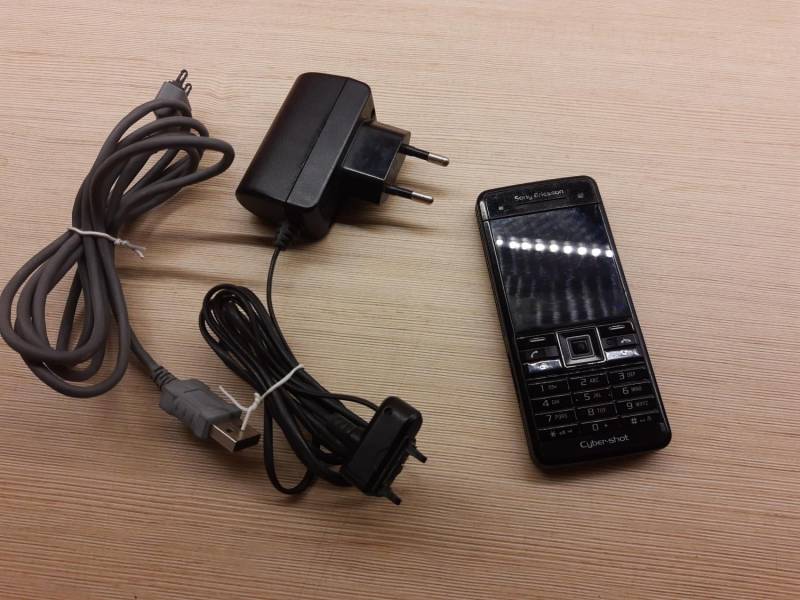ox_sony-ericsson-c902