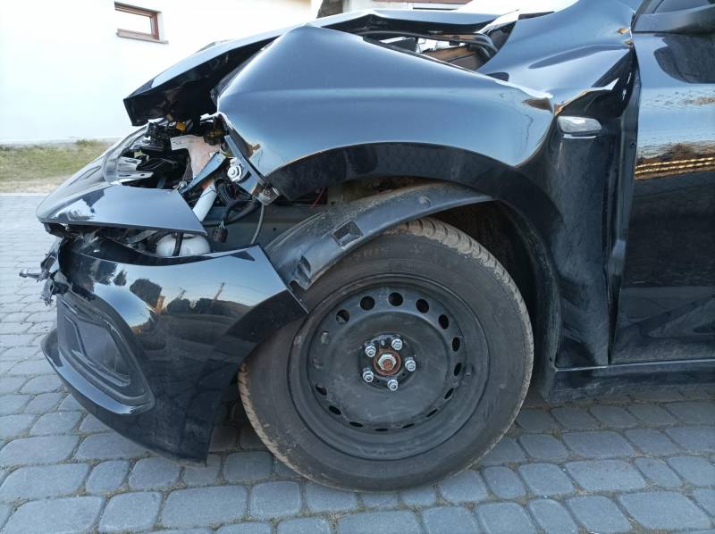 ox_fiat-tipo-2021-r-14-benzyna-uszkodzony-przebieg-5-tys-km