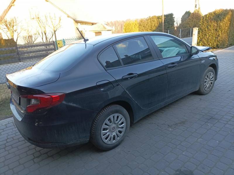 ox_fiat-tipo-2021-r-14-benzyna-uszkodzony-przebieg-5-tys-km