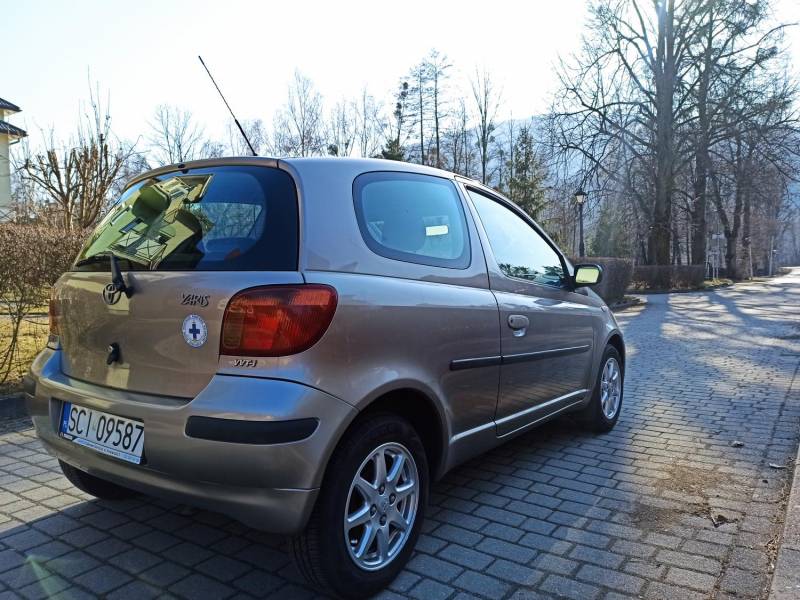 ox_sprzedam-toyote-yaris-10-krajowa-bezwypadkowa-2003-rok-polift