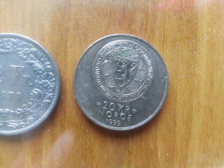 ox_monety-i-banknoty-kolekcjonerskie-zsrrrubelguldenleu-frank-pence