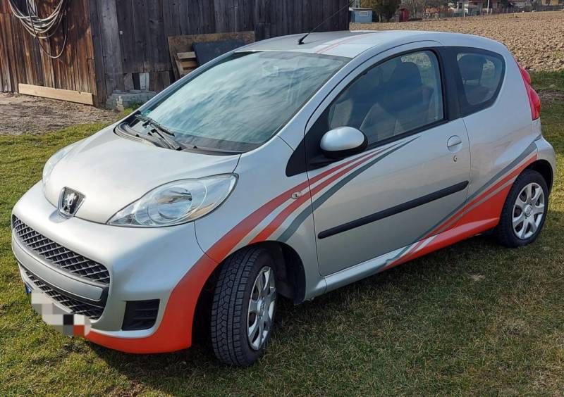 ox_peugeot-107-10-benzyna