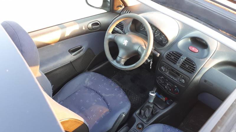 ox_peugeot-206-14-benzyna