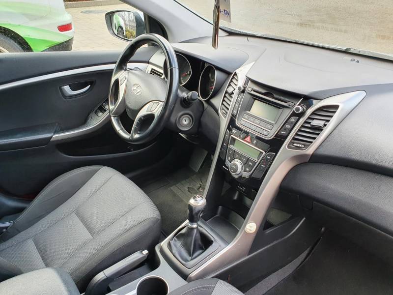 ox_hyundai-i30-wagon