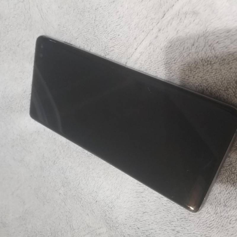 ox_samsung-galaxy-s10-plus