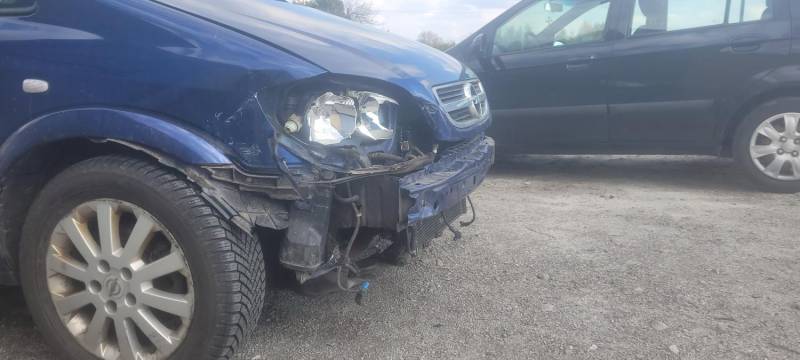 ox_opel-zafira-2005