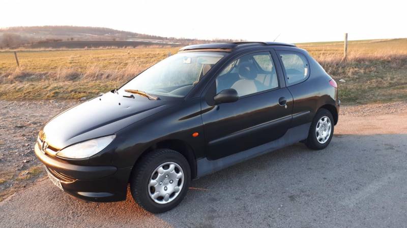 ox_peugeot-206-14-benzyna