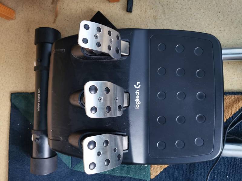 ox_kierownica-logitech-g29-na-pcps4ps5