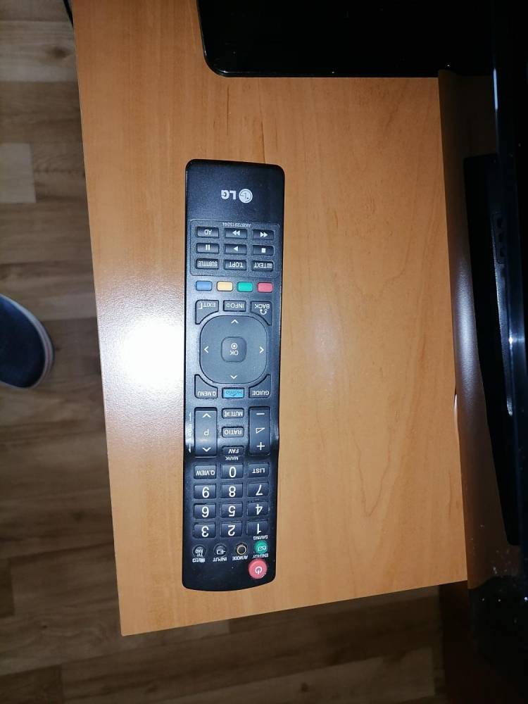 ox_telewizor-lg-42lk430-pilot-stan-bdb