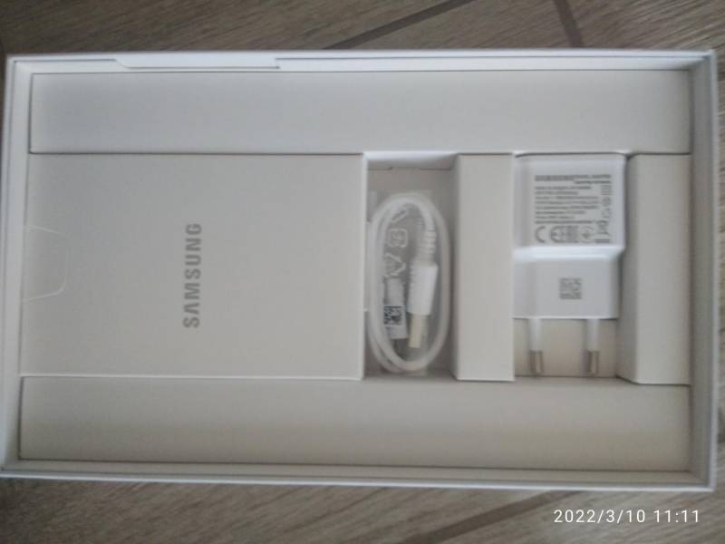 ox_samsung-galaxy-tab-a8-2019-32gb-wi-fi-sm-t290-srebrny