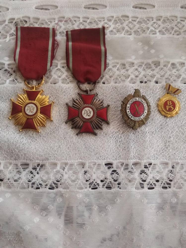 ox_sprzedam-odznaczenia-z-prl-u-calosc-za-70zl