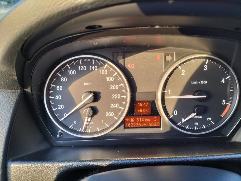 ox_bmw-x1-sdrive-2012-r