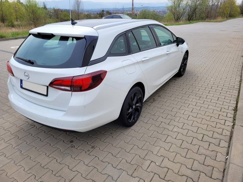 ox_opel-astra-opel-astra-k-v-kombi-15cdti-122km-17750km-2020r-skora