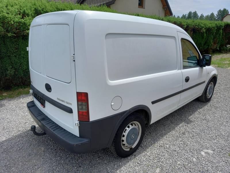 ox_opel-combo-13disel-stan-bdb