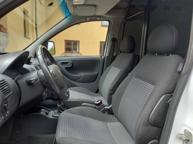 ox_opel-combo-13disel-stan-bdb