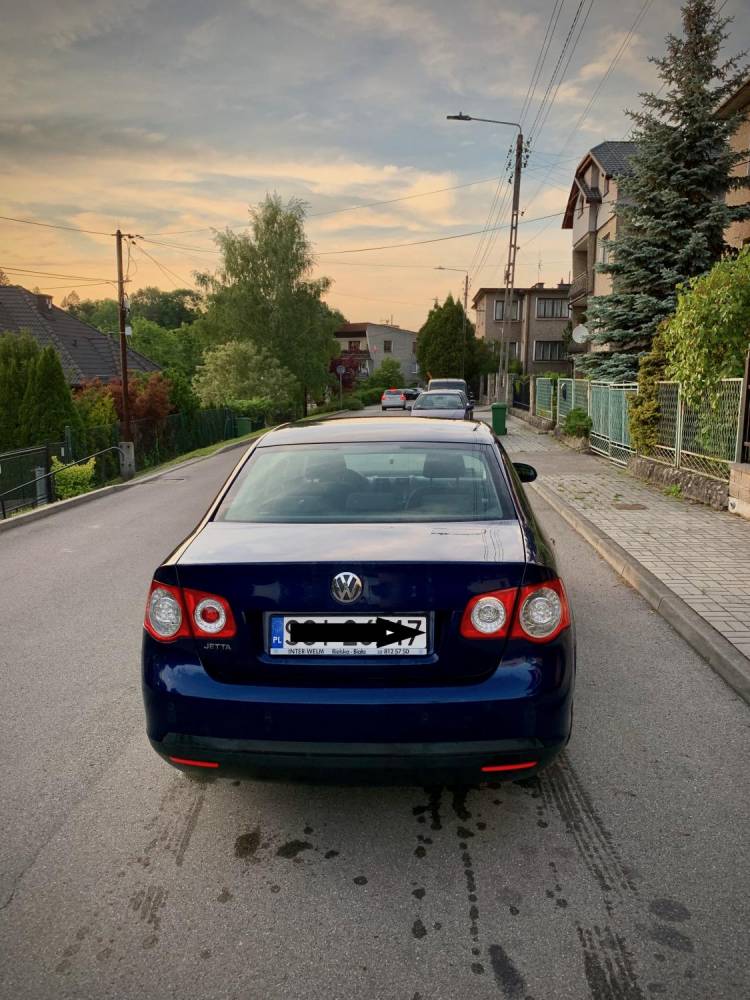 ox_vw-jetta-16-benzyna-2006-sprzedam