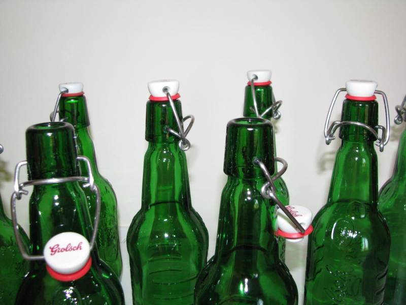 ox_butelki-z-palakiem-po-piwie-grolsch-czyste-bez-etykiet