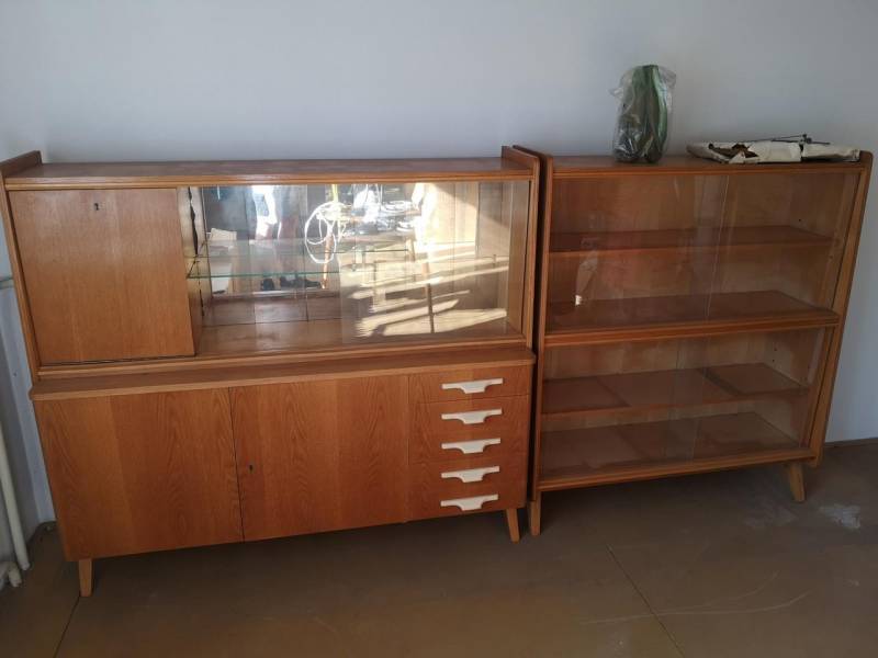 ox_80-letni-kredens-biblioteczki