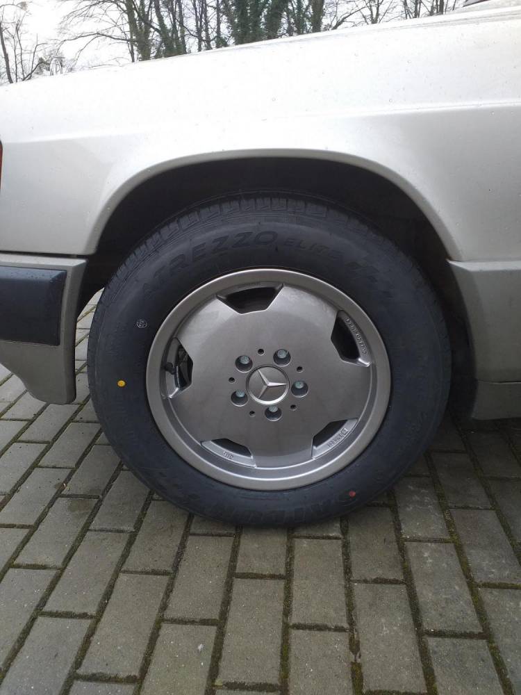 ox_mercedes-190e
