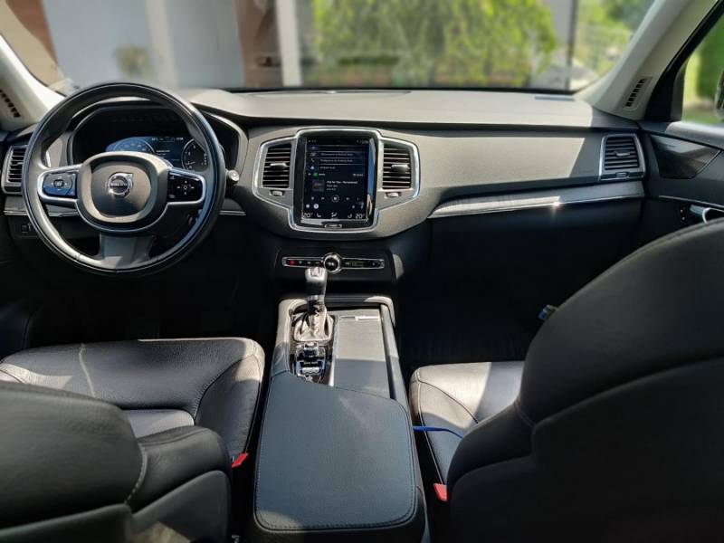 ox_sprzedam-volvo-xc-90-awd-momentum-z-2020-roku