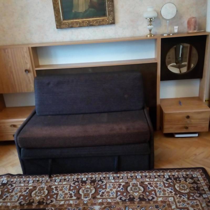 ox_amerykanka-rozkladana-2-osobowa-z-polkami-i-szafkami