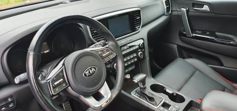 ox_kia-sportage-diesel-20-midl-hybrid-8at-naped-na-4-kola-awd