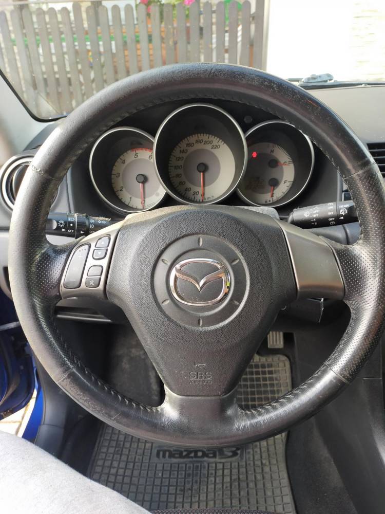 ox_mazda-3-i-hatchback-16-mz-cd-109-km-80-kw-2006r