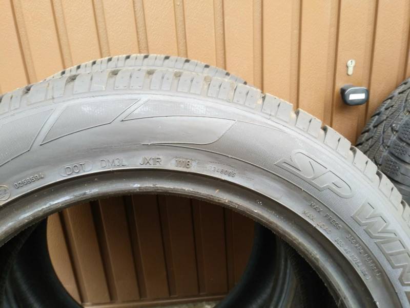 ox_opony-zimowe-2355518-dunlop-winter-sport-3d