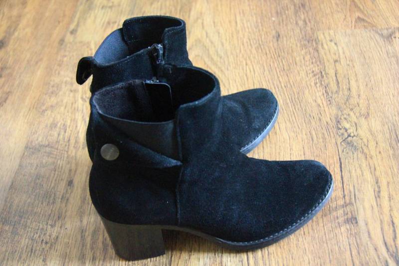ox_sprzedam-czarne-zamszowe-buty-badura-r-37