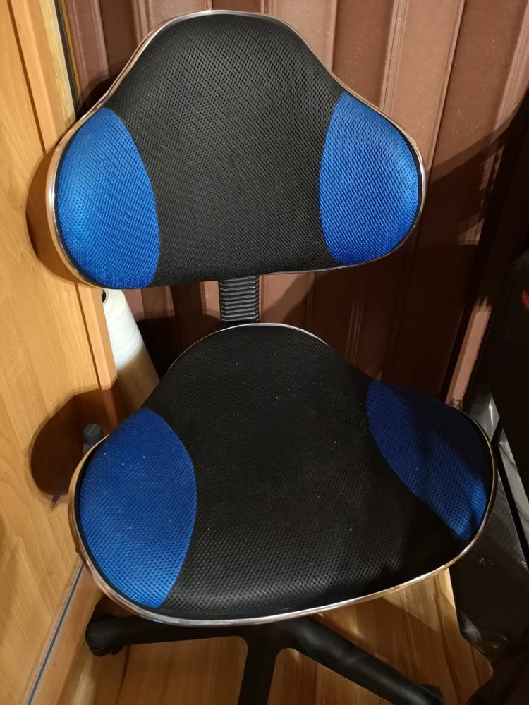 ox_sprzedam-fotel-biurowy