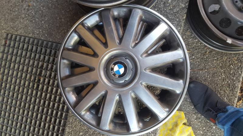 ox_sprzedam-komplet-felg-bmw-16-5120-z-kolpakami-bmw