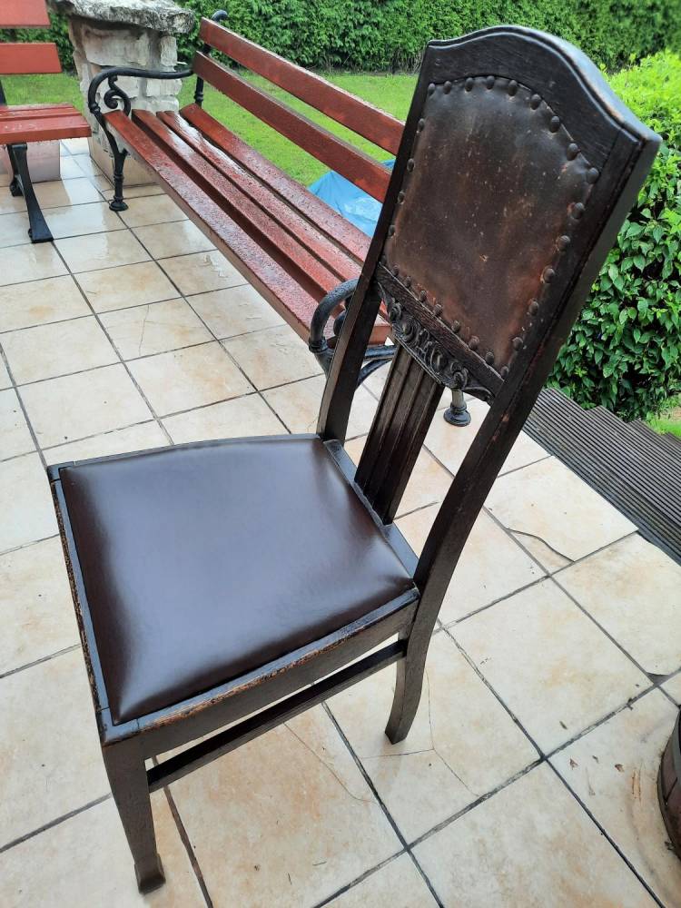 ox_dwa-zabytkowe-debowe-krzesla-rzezbione-plus-siedzisko