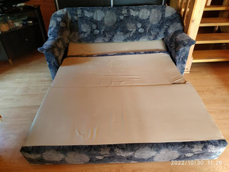 ox_oddam-kanape-3-osobowa-w-dosc-dobrym-stanie