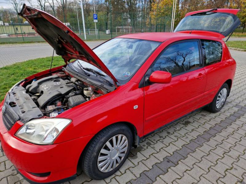 ox_sprzedam-toyota-corolla-19-z-2002-r-305-tys-km
